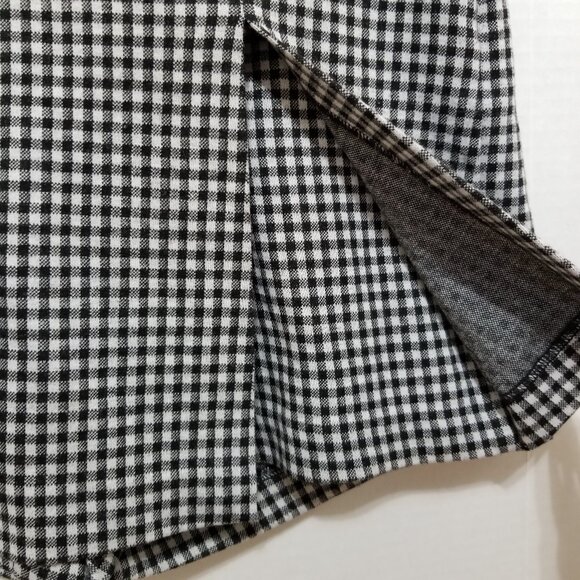 CAbi skort 2 Gingham Check Plaid Tee Time Slit Skort - Picture 4 of 16